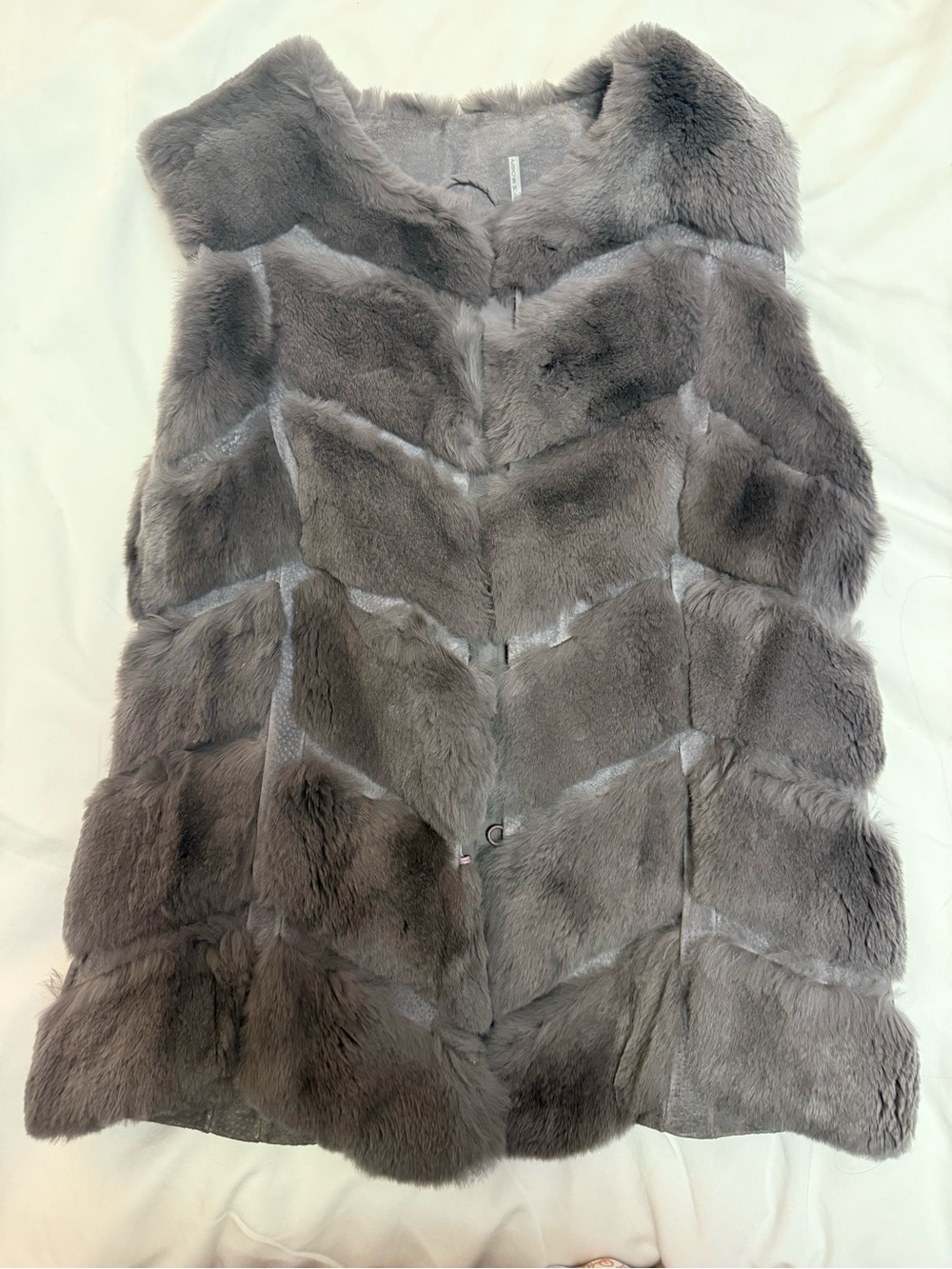 Metric Knit Rabbit Fur Gray Vest SMALL